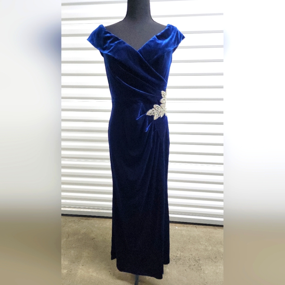 Alex Evenings Long Velvet Off the Shoulder Fit and Flare Dress, Size 10, Navy